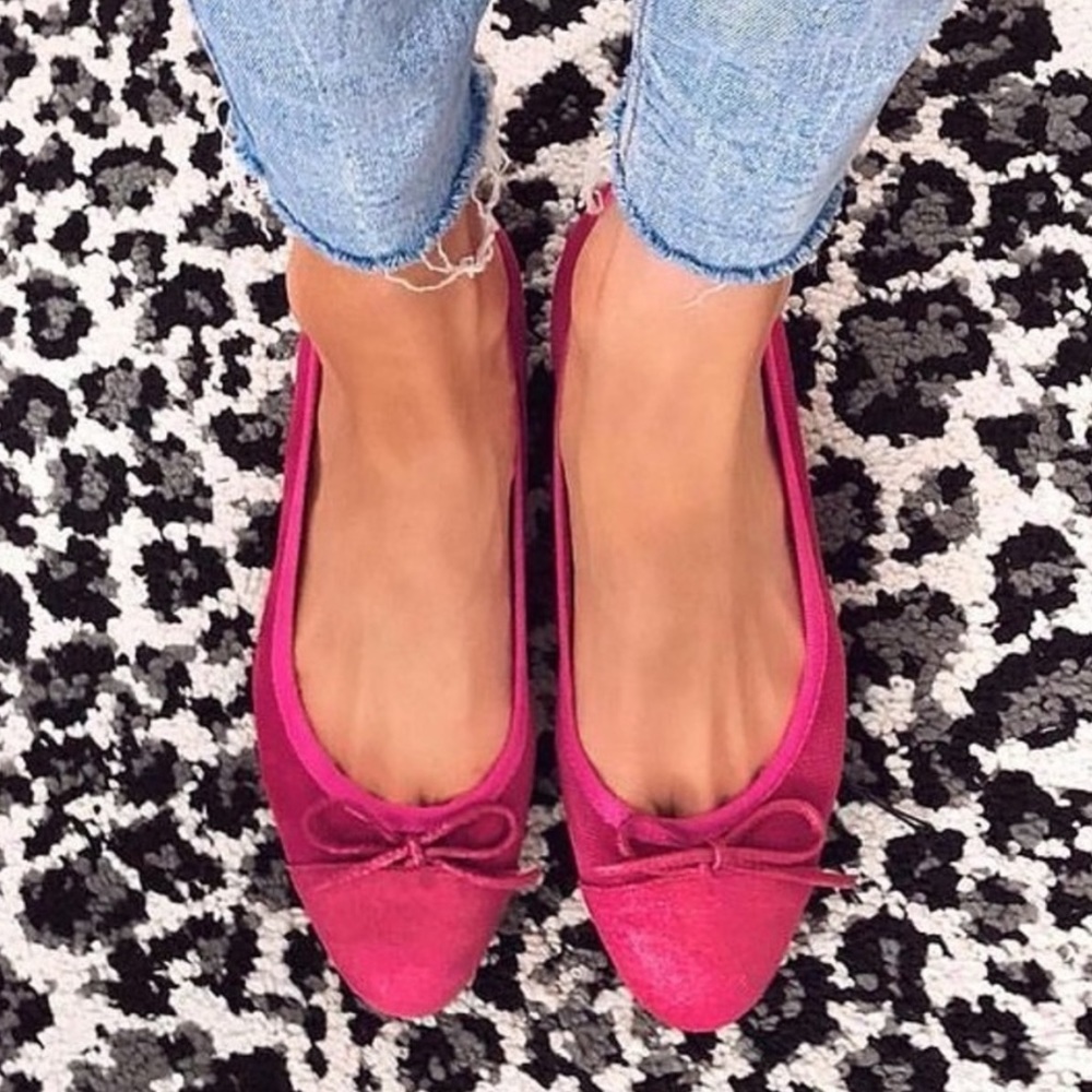 BUCKLES pink suede ballet flats